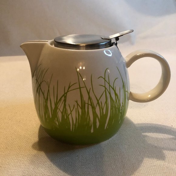 Ceramic Tea Pot with Tea Infuser - Picture 1 of 8